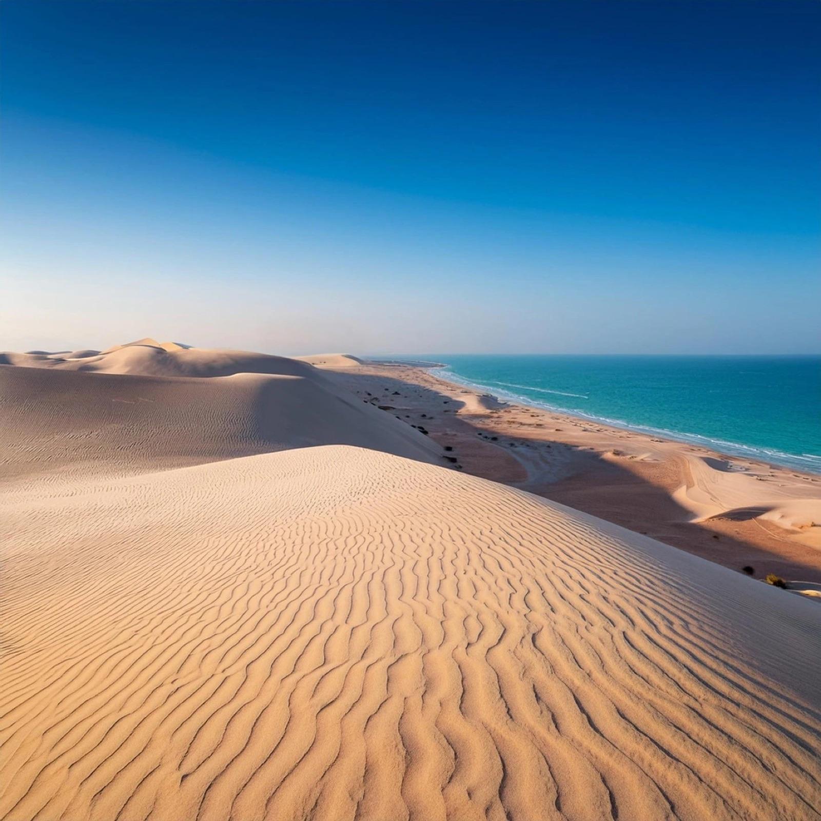 De Sugar Dunes: witte zandduinen aan de kust van Oman