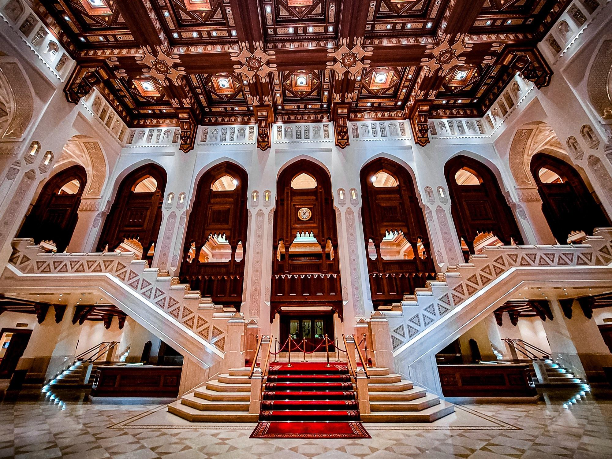 De foyer van het Royal Opera House in Muscat